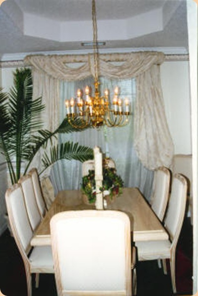 Dining Room Before (17 Years Ago)