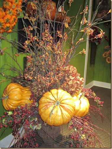 The Cozy Colors Of Fall: Fun Holiday Decor