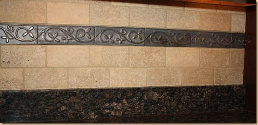 Kitchen-Backsplash-Tumbled-Marble-and-Accent-Tiles1