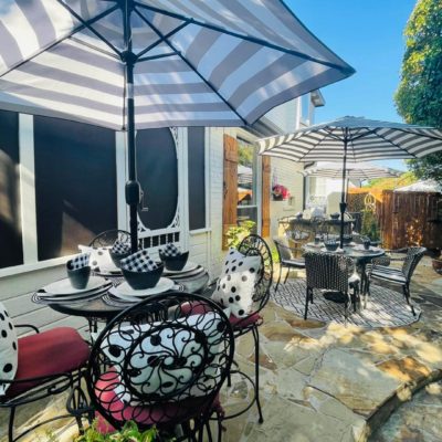 My Faux French Courtyard Cafe:  Back Yard Suburban Dining at its Finest!