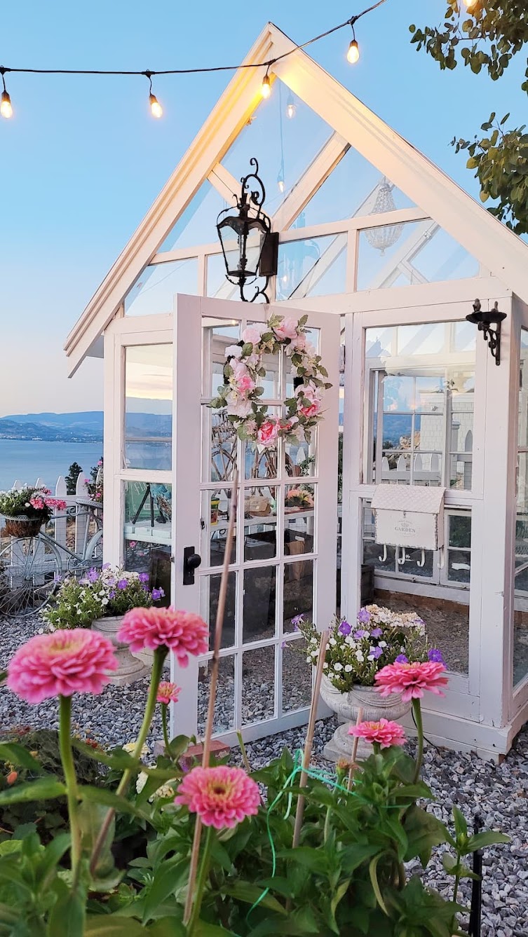 How To Create A Pretty Container Garden! - Savvy In The Suburbs