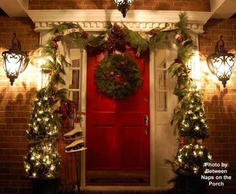 Christmas Front Porches: A Warm Welcome For Your Guests